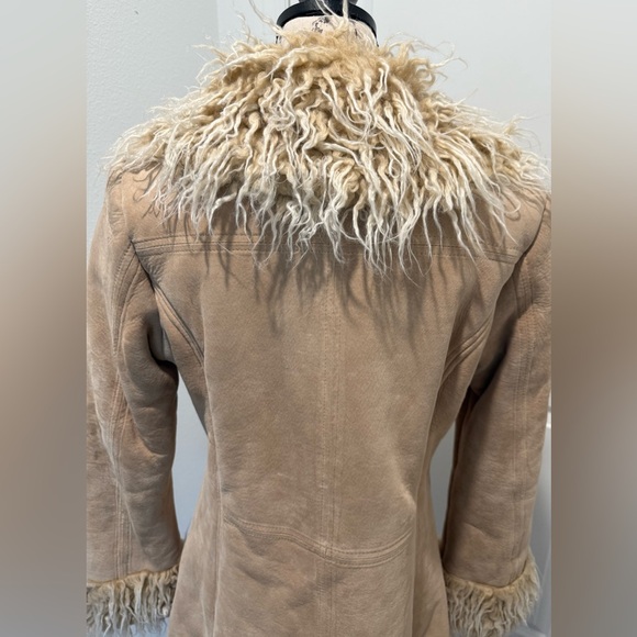 Vintage H&M Women's Tan Suede Leather Long Coat with Shaggy Furry Trim - Picture 9 of 17